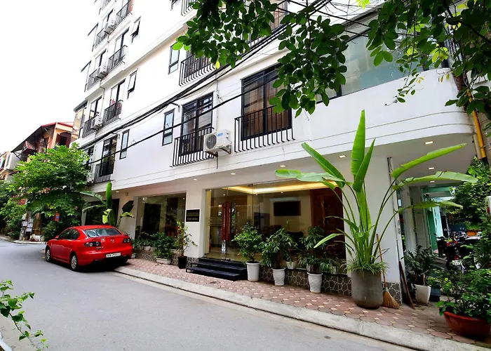 Lavender Building Hanoi Near West Lake - Serviced